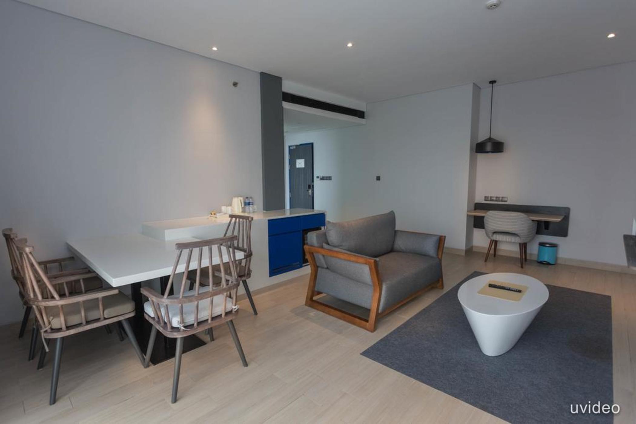 Ibis Styles Batam Nagoya Exterior foto