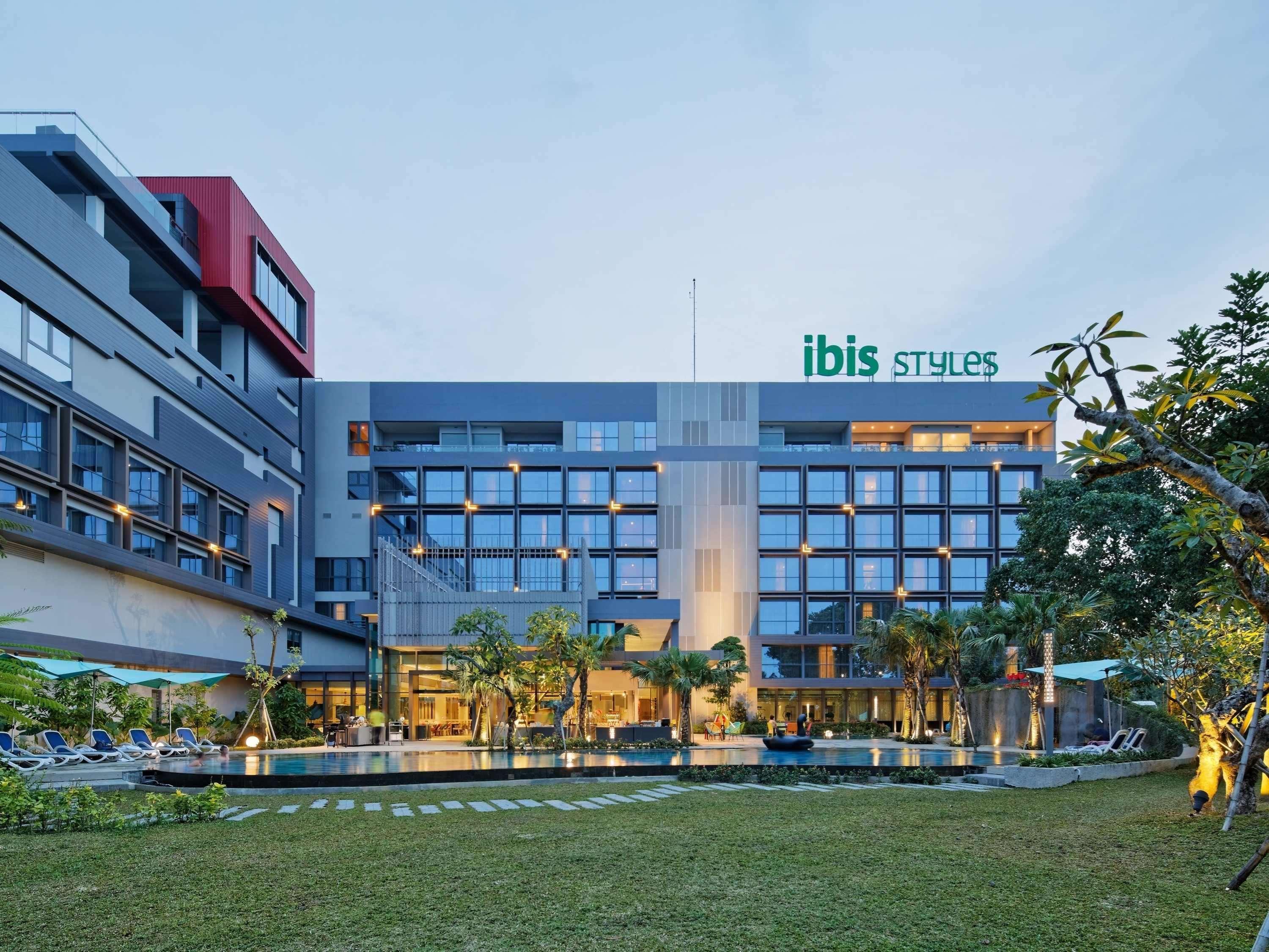 Ibis Styles Batam Nagoya Exterior foto