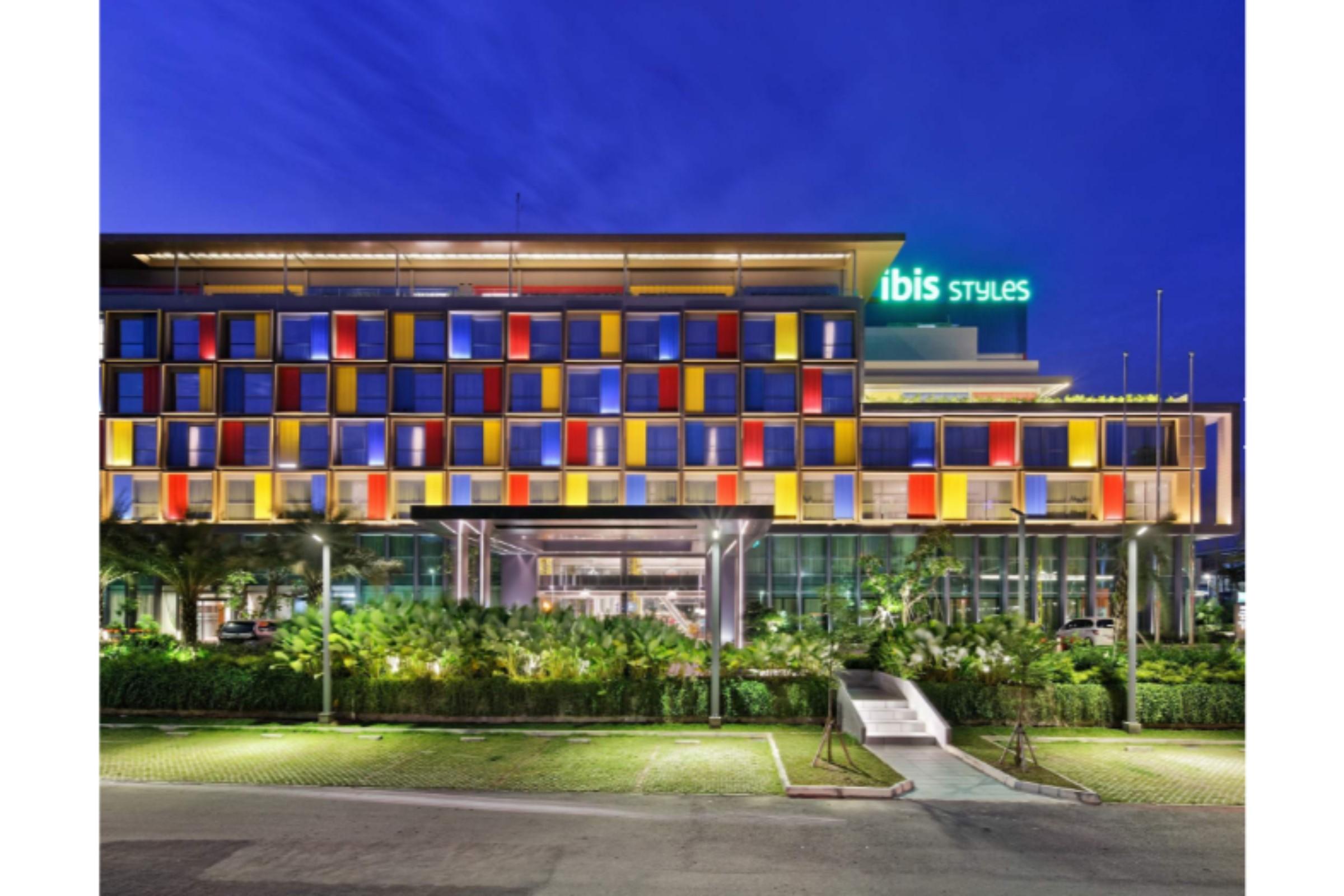 Ibis Styles Batam Nagoya Exterior foto