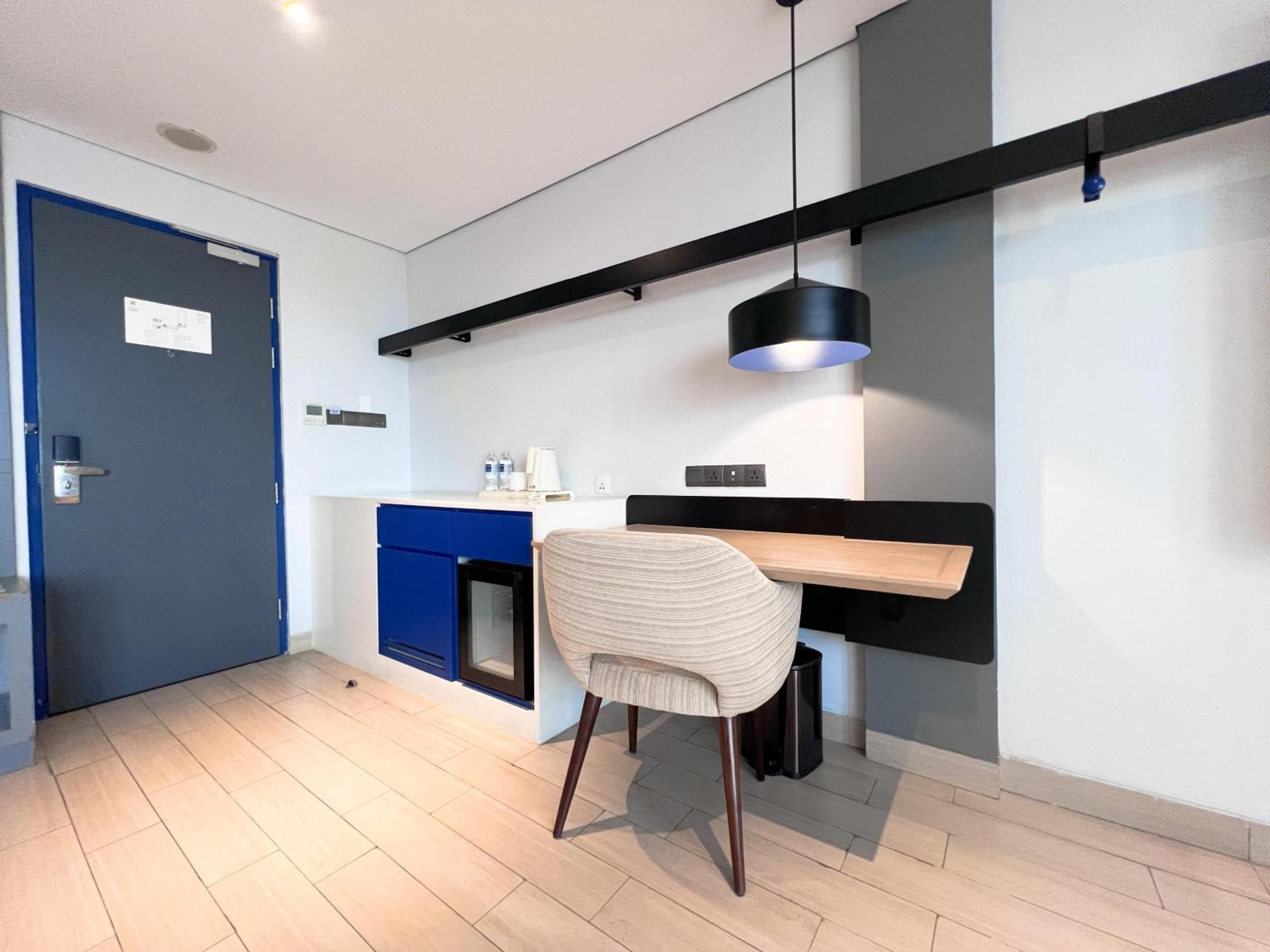 Ibis Styles Batam Nagoya Exterior foto