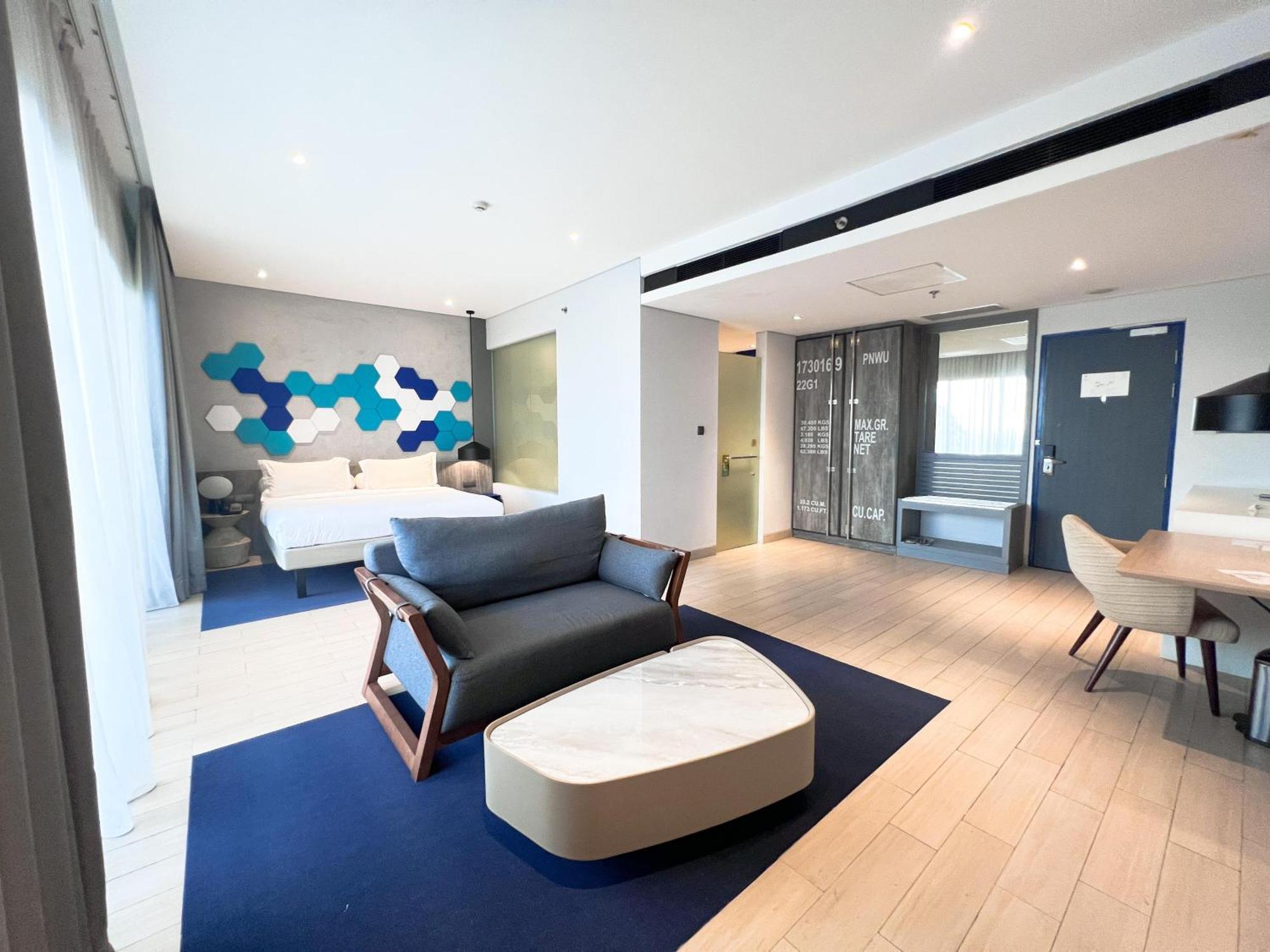 Ibis Styles Batam Nagoya Exterior foto