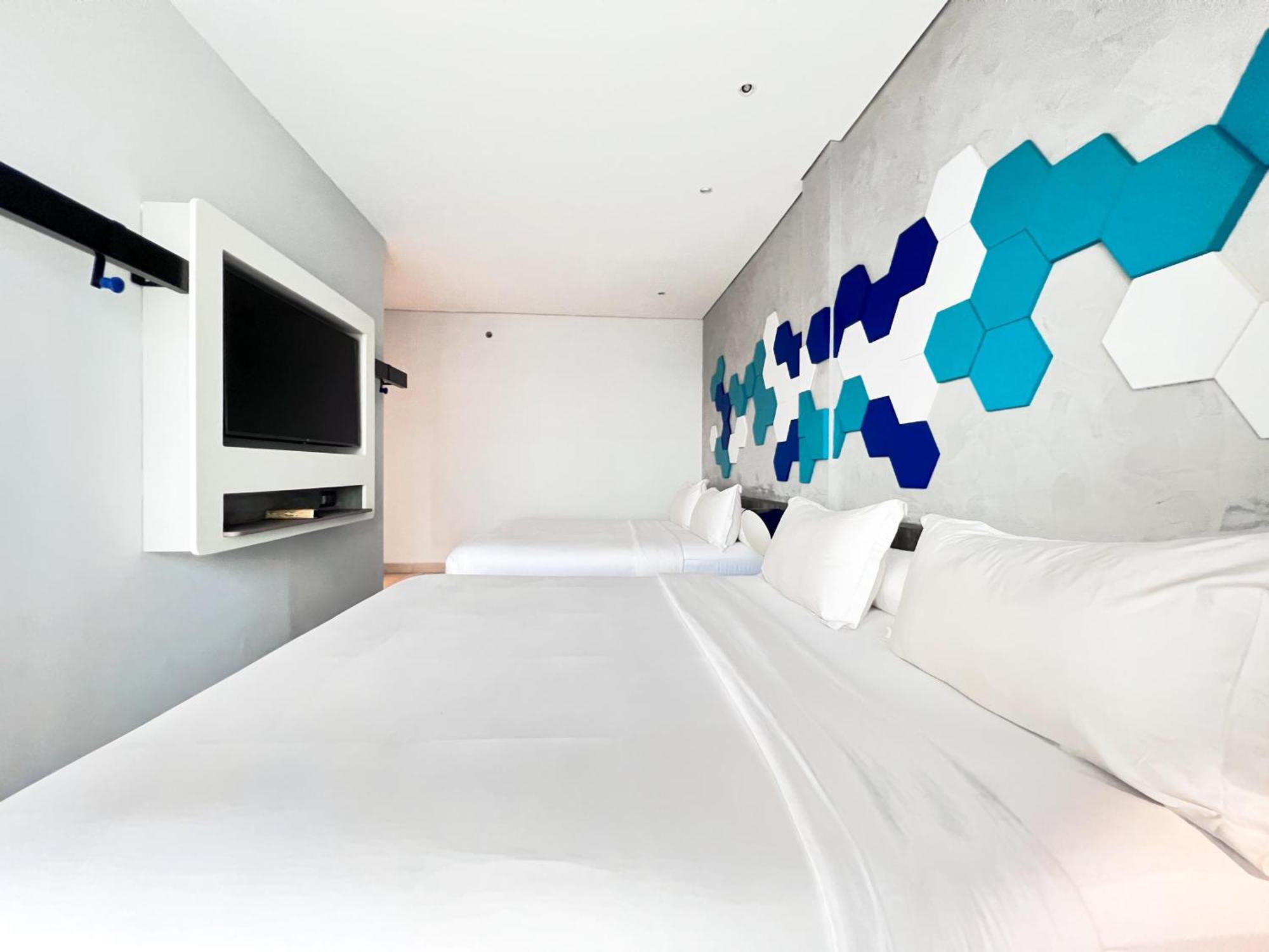 Ibis Styles Batam Nagoya Exterior foto