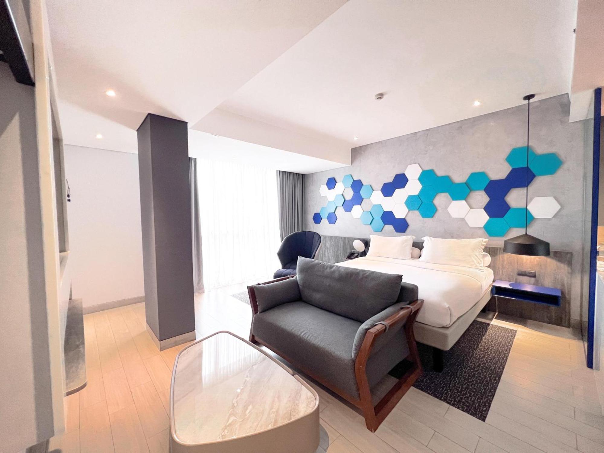 Ibis Styles Batam Nagoya Exterior foto