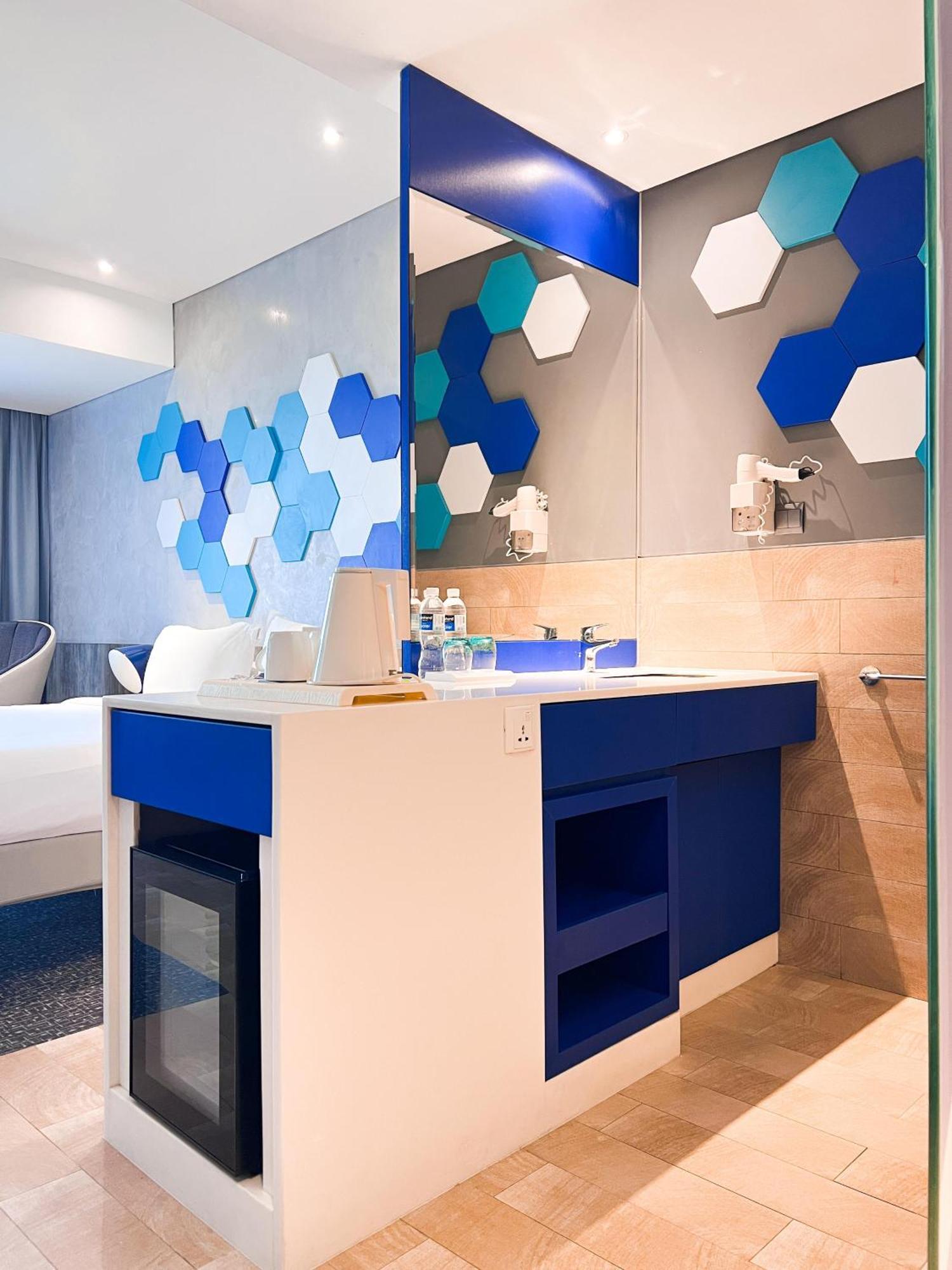Ibis Styles Batam Nagoya Exterior foto