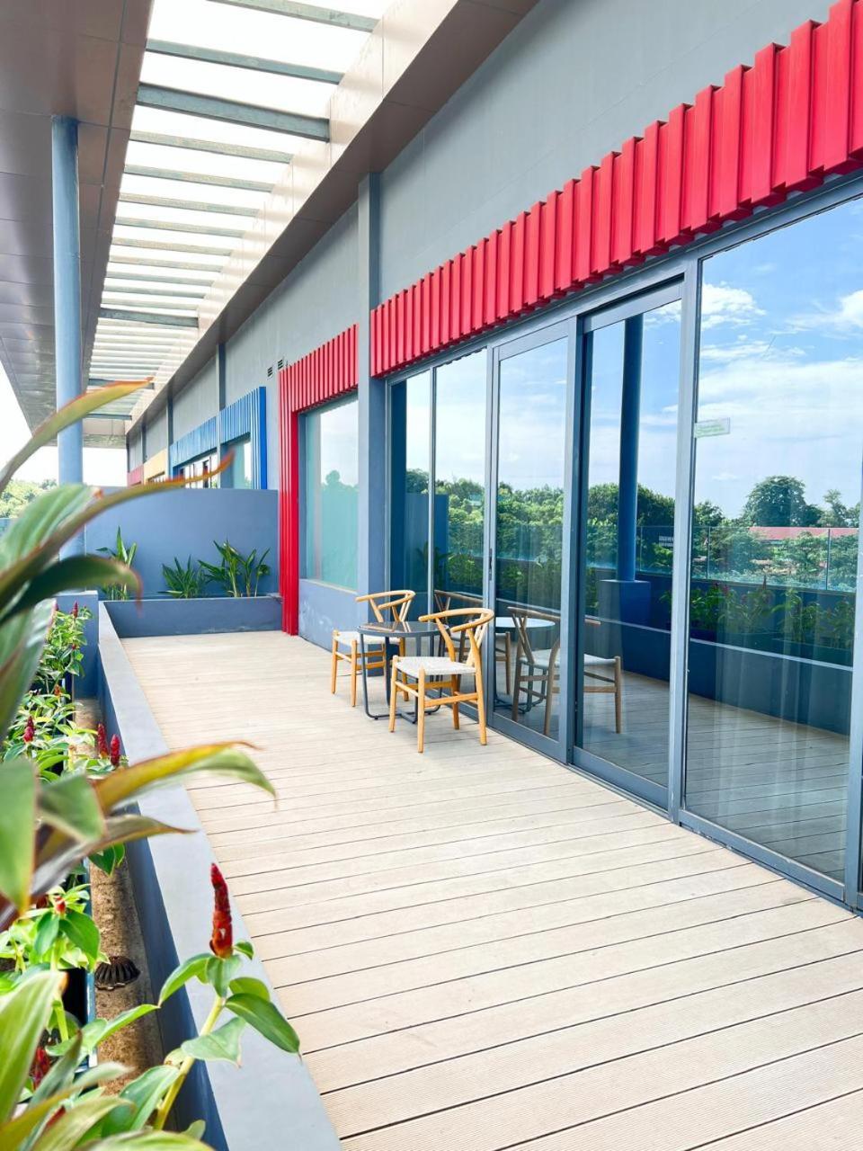 Ibis Styles Batam Nagoya Exterior foto